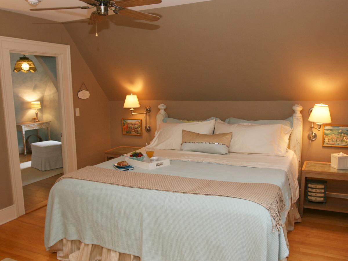 Dreamhouse Country Inn Bristol Bilik gambar